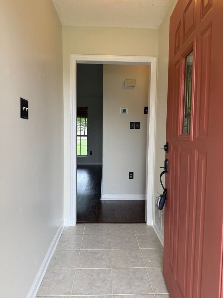 3313 Camak Dr - Photo 3 of 27