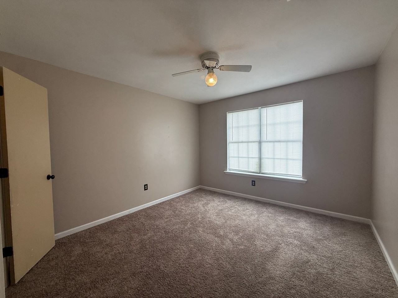 3313 Camak Dr - Photo 5 of 27