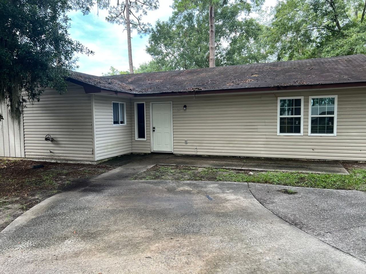 131 Cherokee Cir - Photo 2 of 15