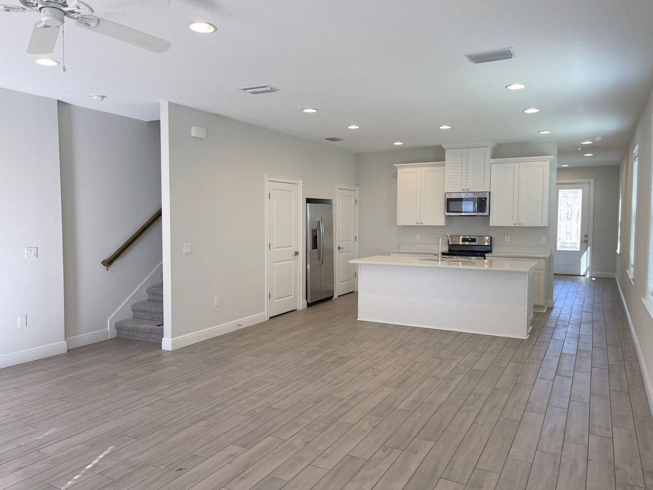 2502 W Fig St #2 - Photo 5 of 17