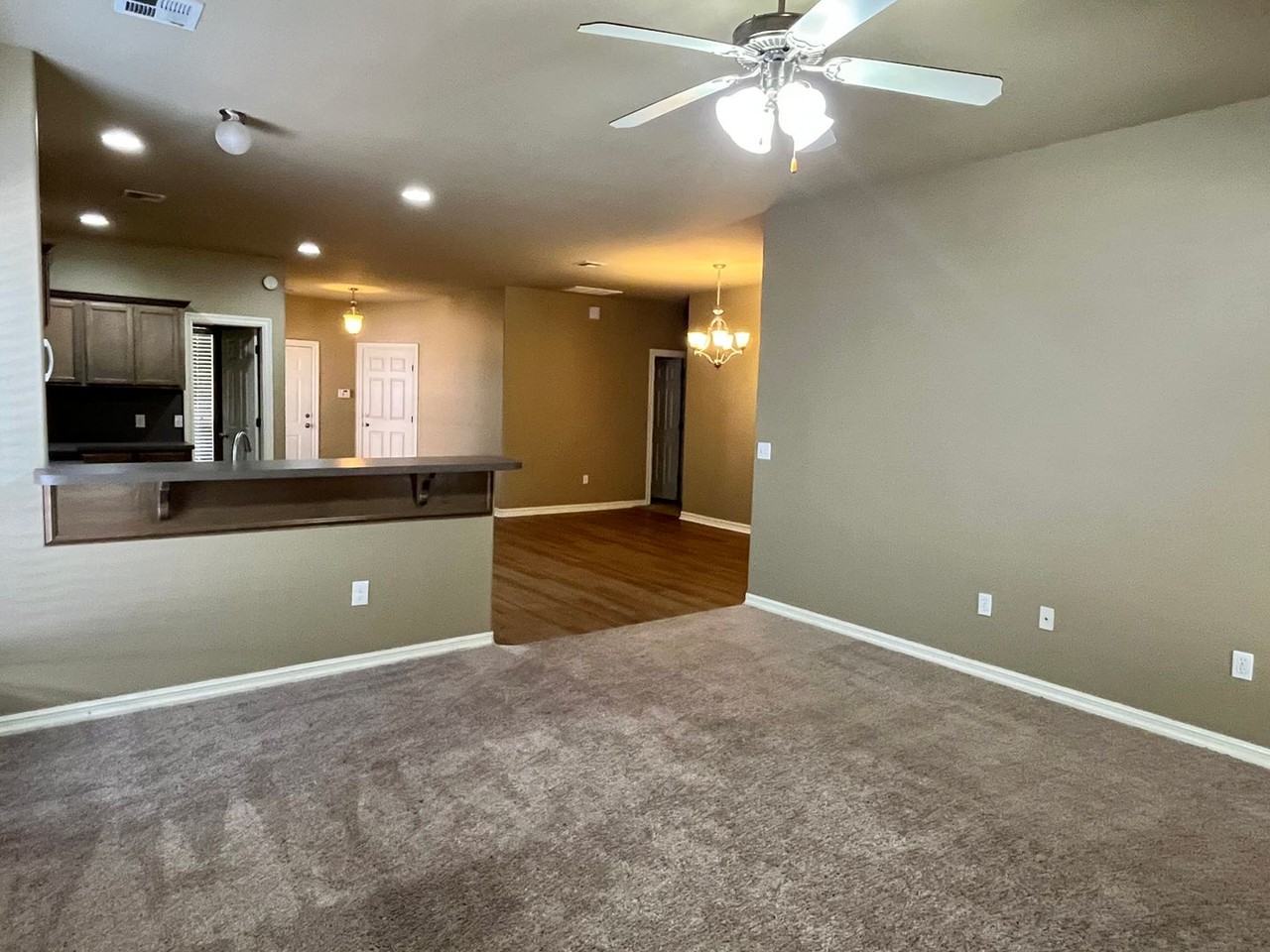 6737 Nw 125th Ct - Photo 4 of 22