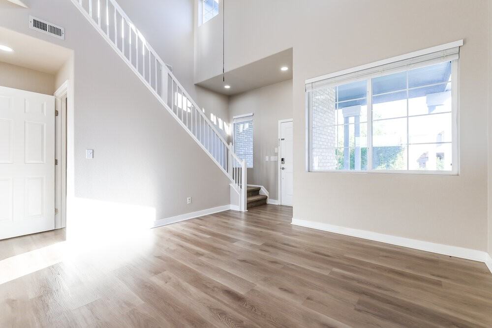 24762 E Wyoming Cir - Photo 7 of 18