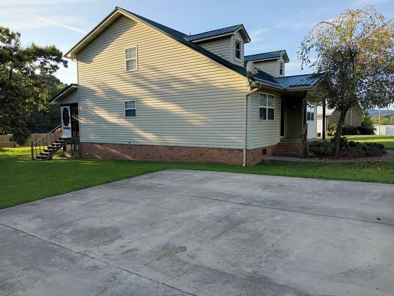 104 Majestic Dr #1 - Photo 3 of 24