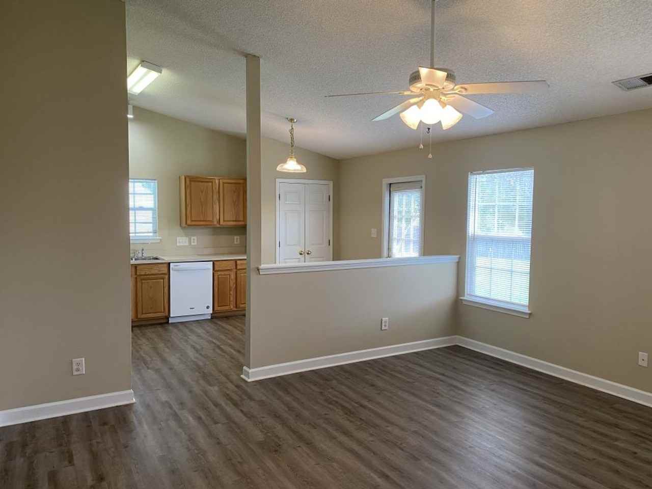 4924 Aldersbrook Dr - Photo 5 of 24