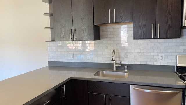 3549 Lakeshore Ave #5 - Photo 4 of 23