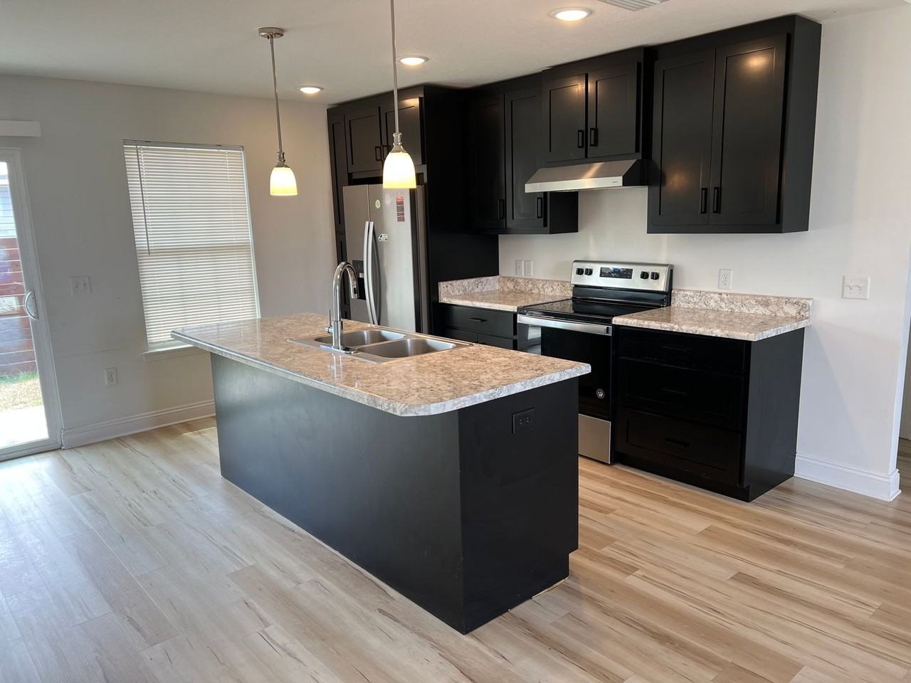 3218 Douglas Rd - Photo 3 of 4