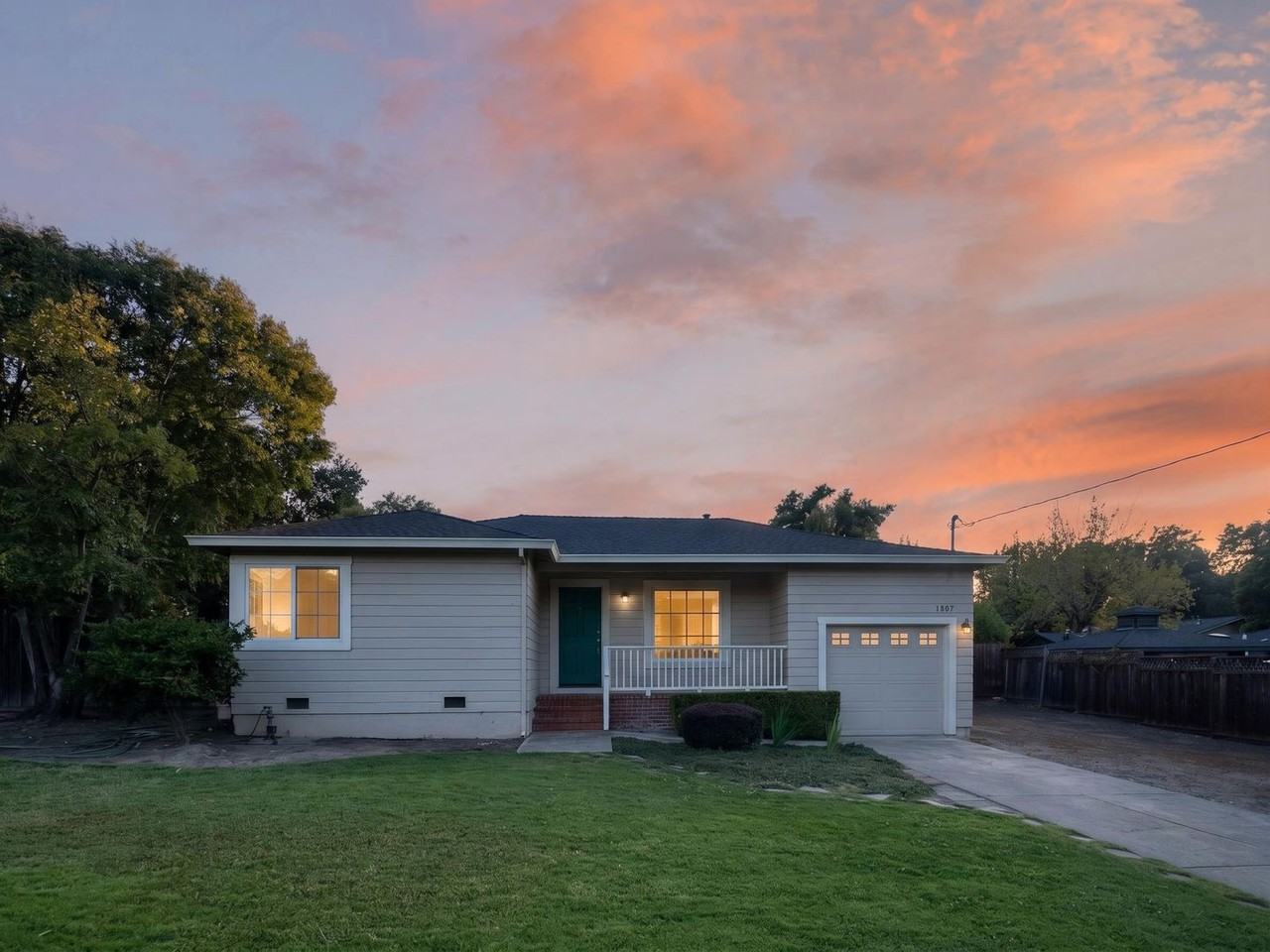 1807 San Miguel Dr