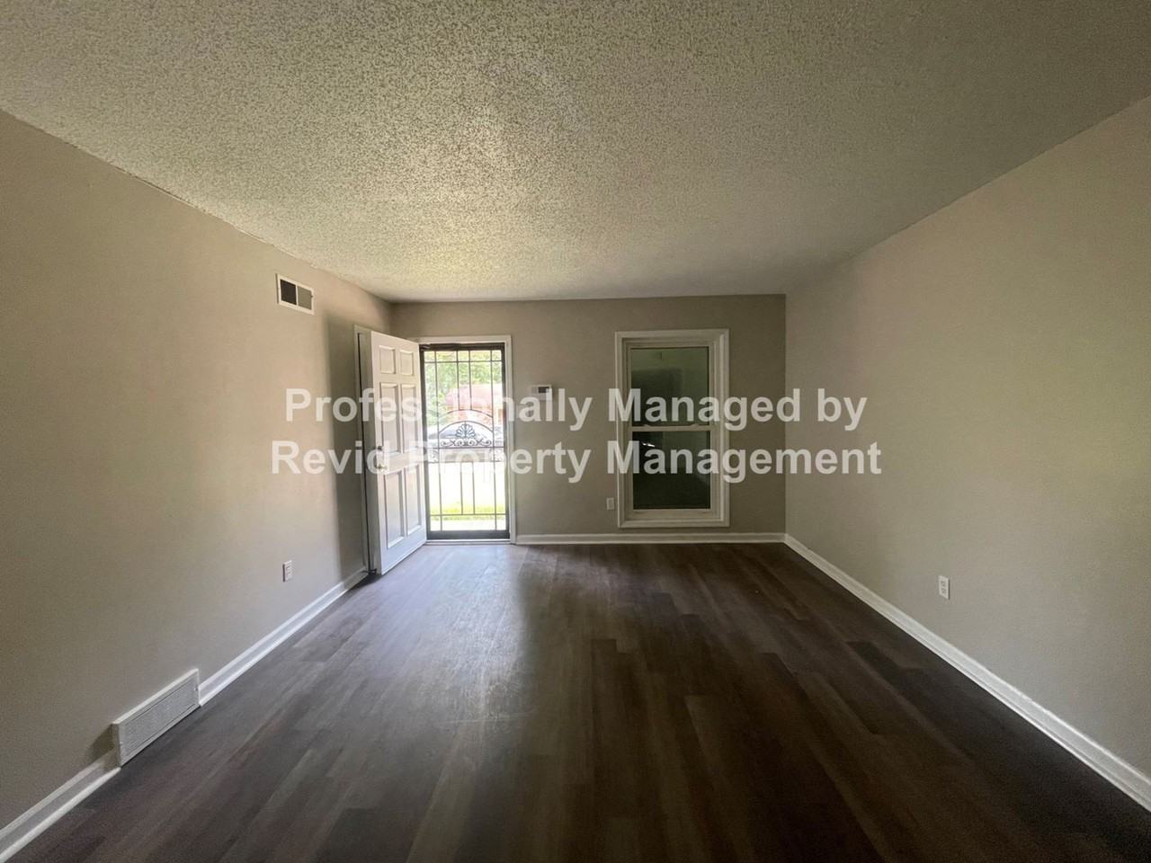 2763 Dalewood Ave - Photo 3 of 24
