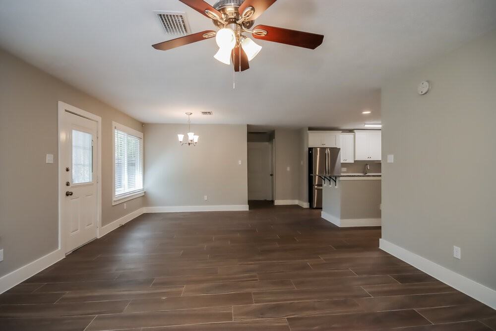 18154 Windy Oaks Ct - Photo 5 of 16