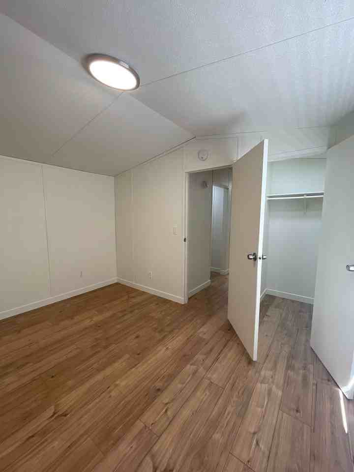 333 N Meldrum St #3 - Photo 4 of 12