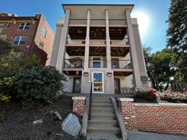 featured image of 3009 Harney St