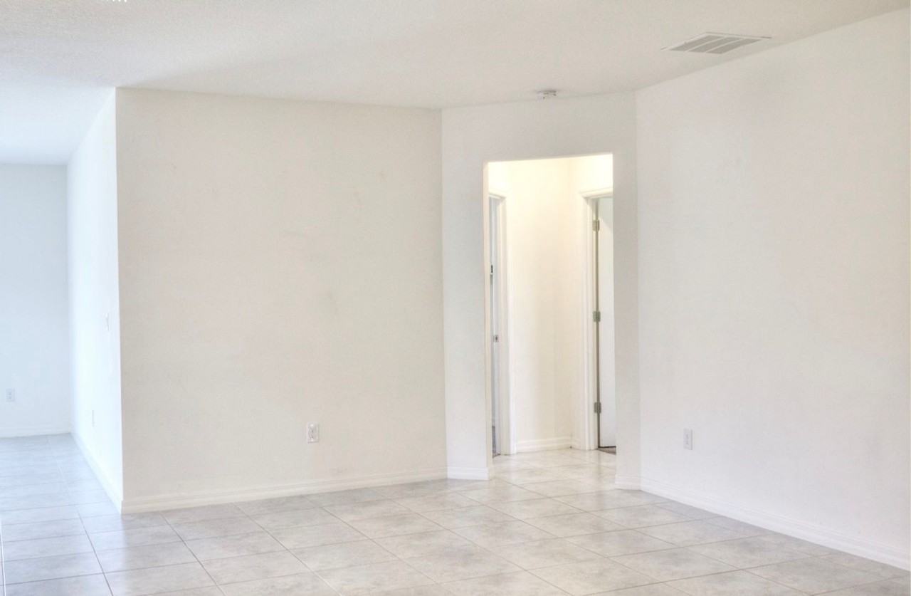 8975 102nd Ave - Photo 3 of 11