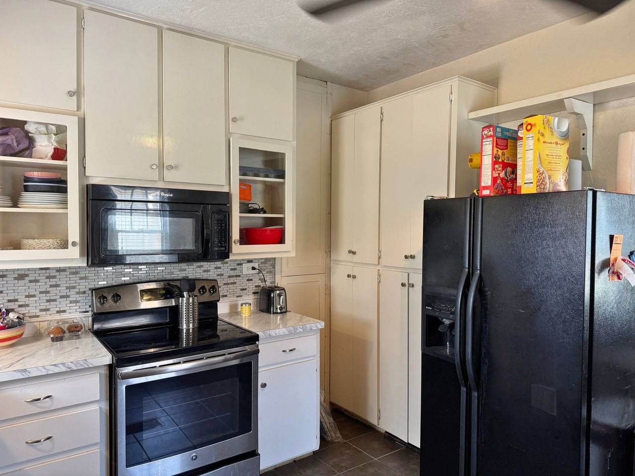 1411 Garfield St - Photo 7 of 23