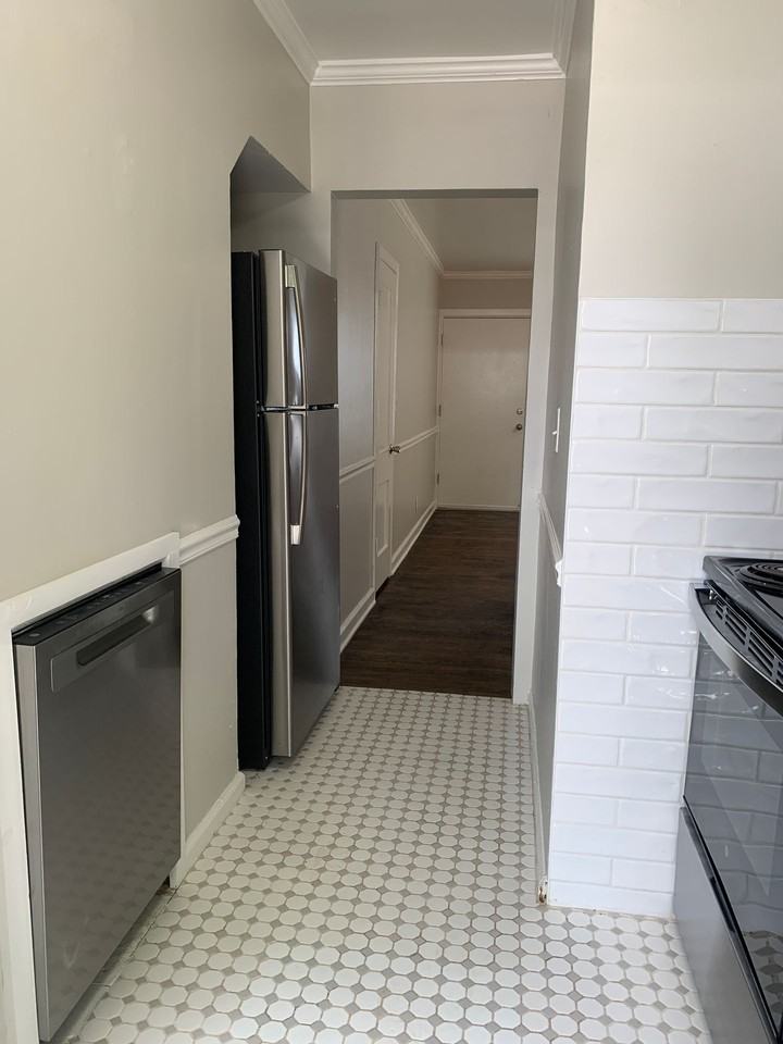 Washington Apartments - Photo 7 of 15