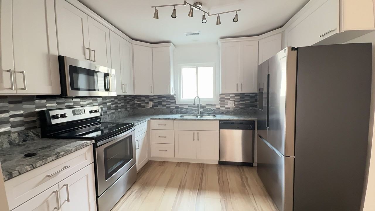 3188 E Ocean View Ave #18 - Photo 2 of 12
