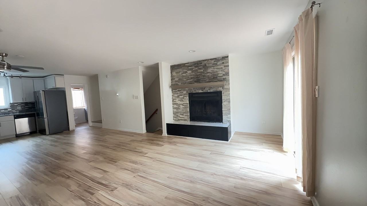 3188 E Ocean View Ave #18 - Photo 4 of 12