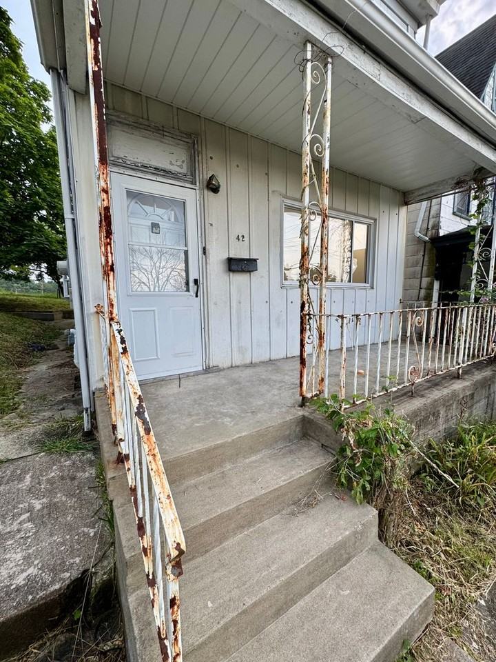 42 Climax St - Photo 3 of 46