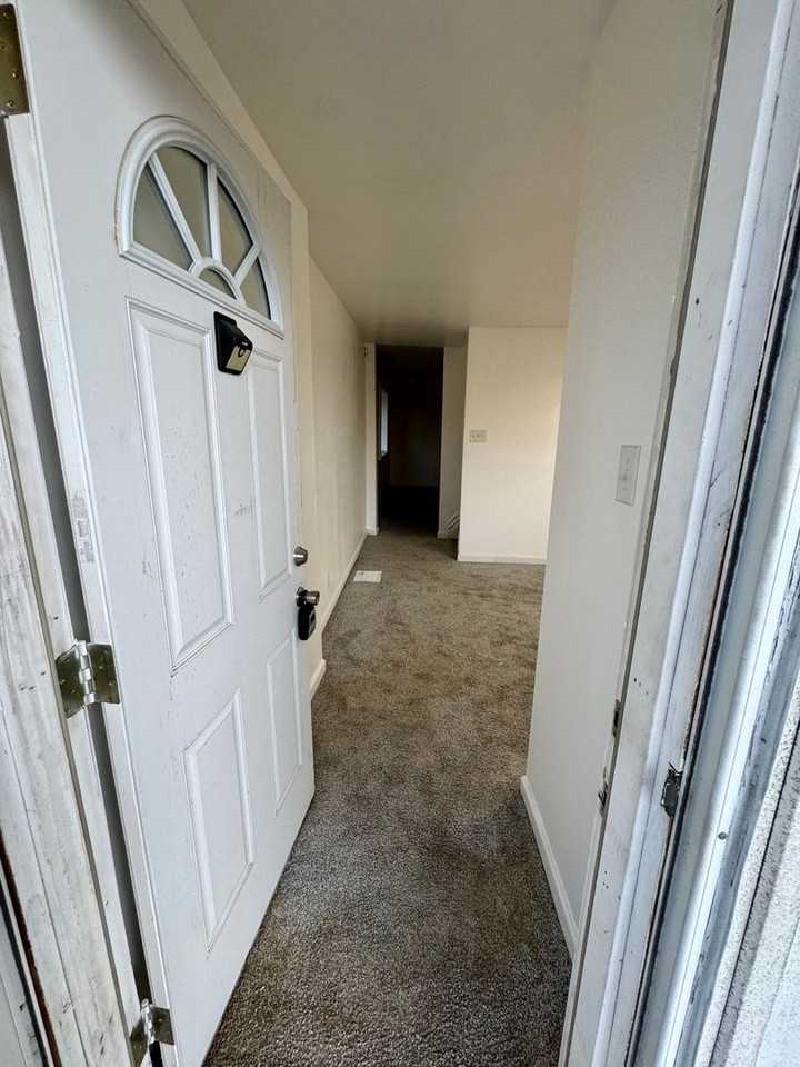 42 Climax St - Photo 5 of 46