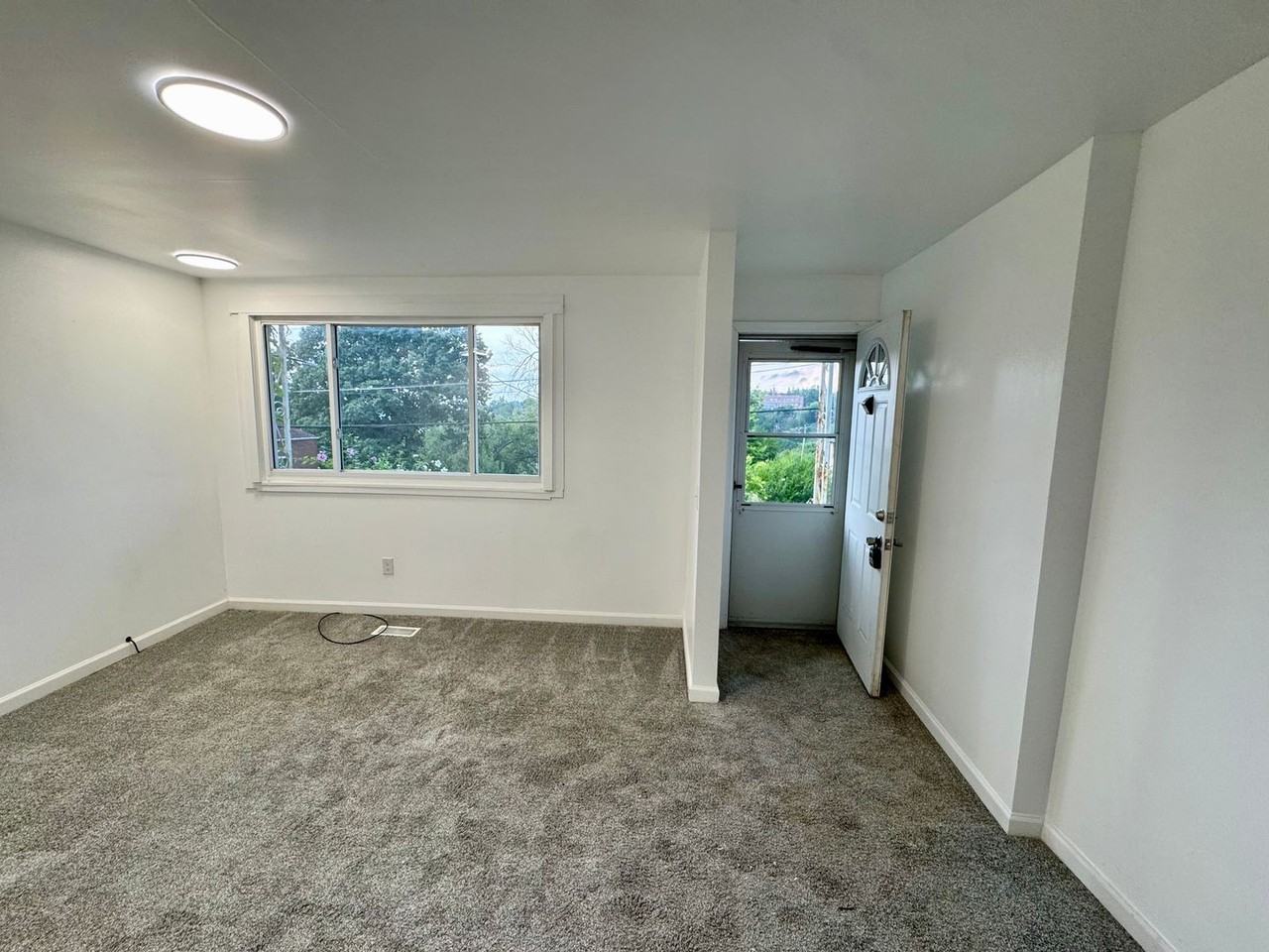 42 Climax St - Photo 7 of 44