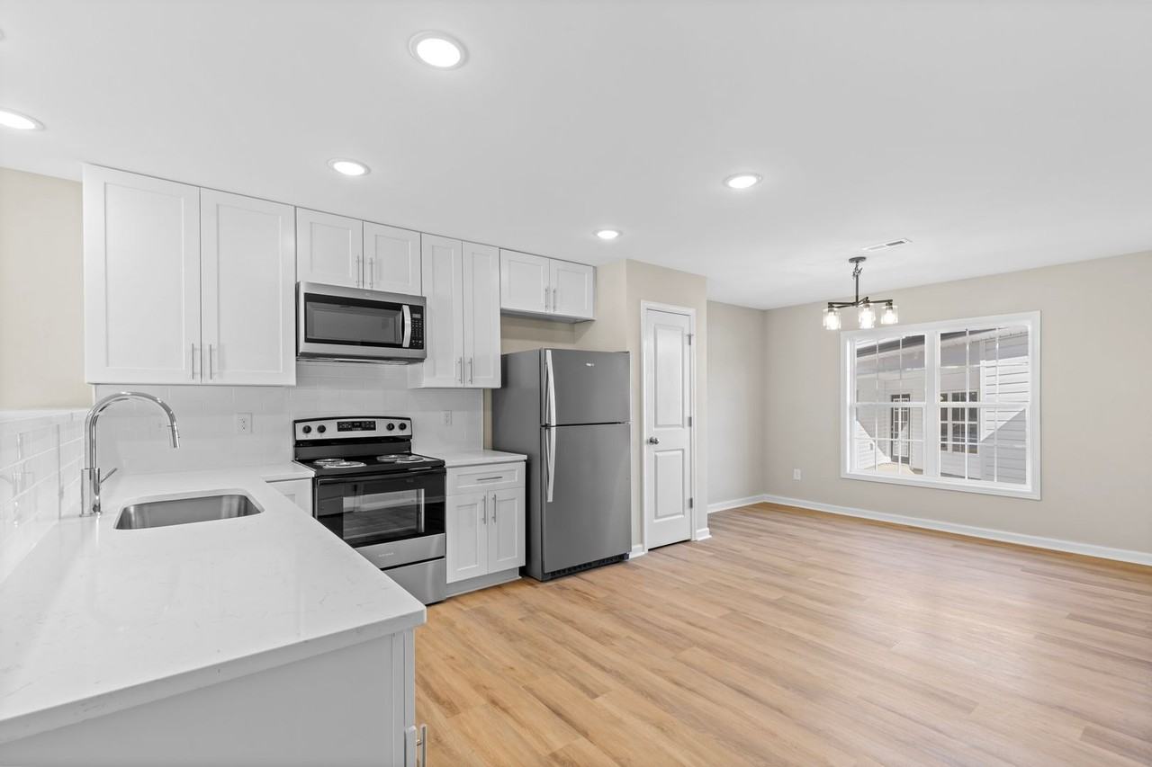 132 Chapel Hill Rd - Photo 7 of 23