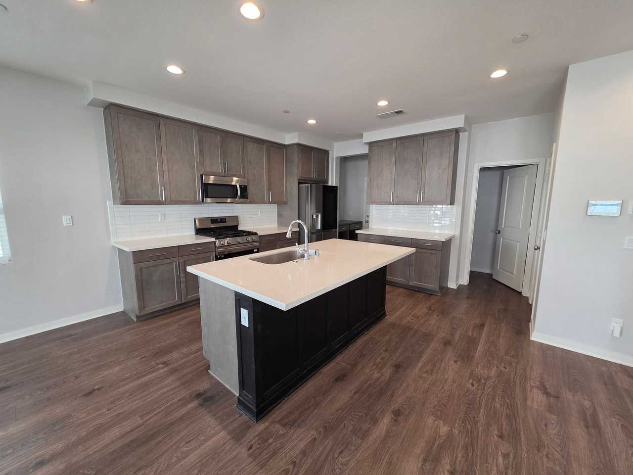 31975 Monet Pl - Photo 7 of 24