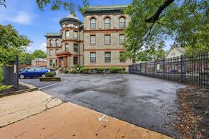 featured image of 2400 Baynard Blvd