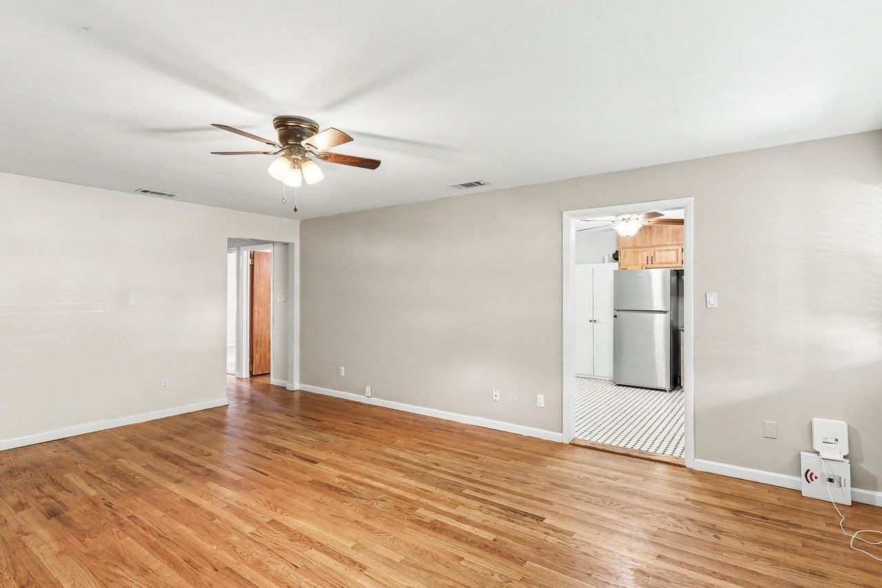 103 Maple Ave - Photo 6 of 25