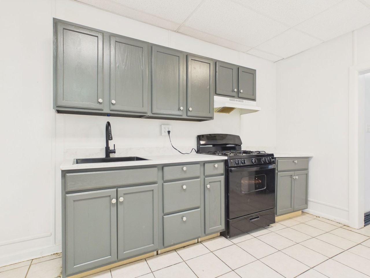 20 Frank S Brown Blvd - Photo 5 of 33