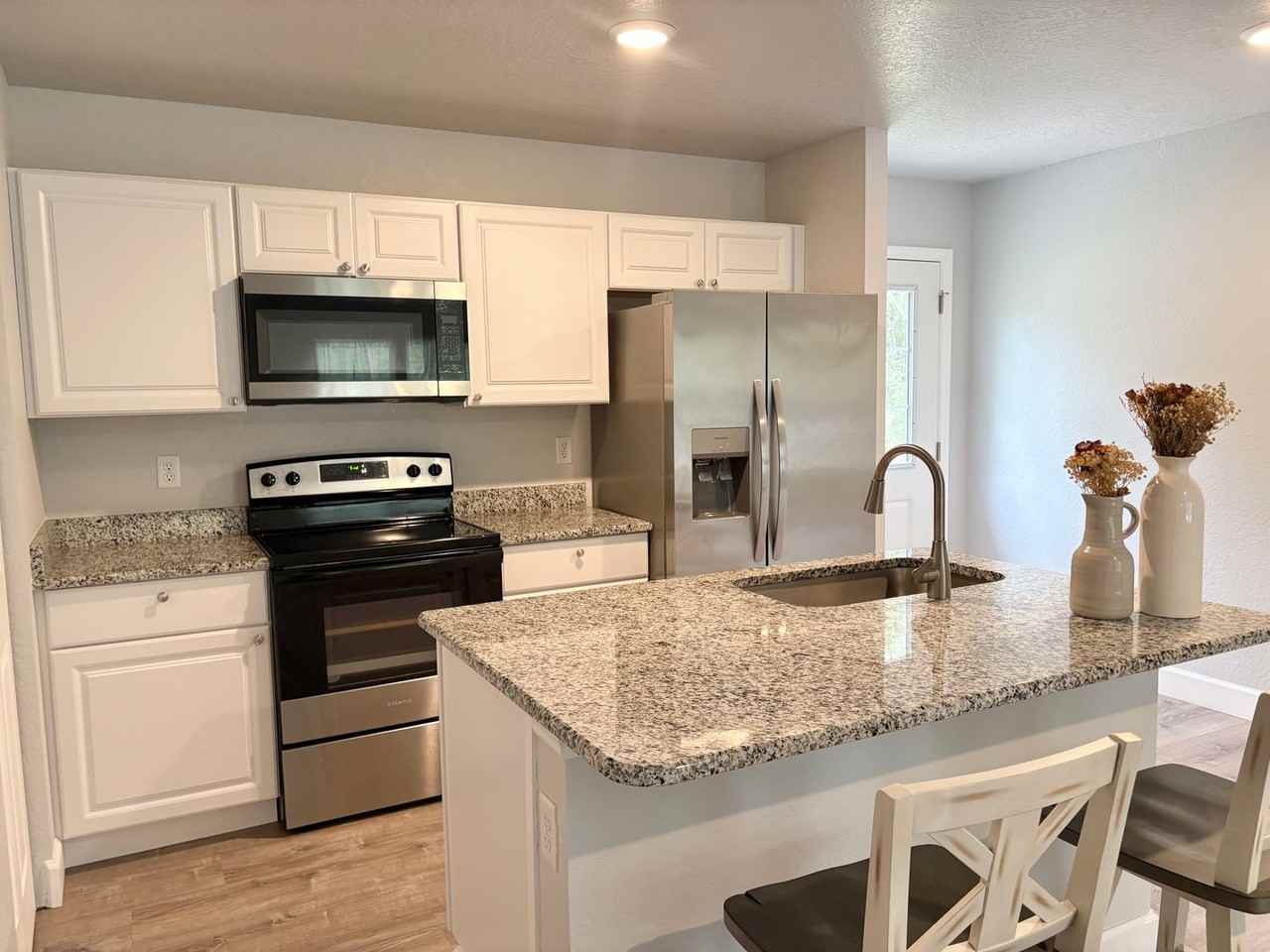 9850 Ne 69th Pl - Photo 3 of 21