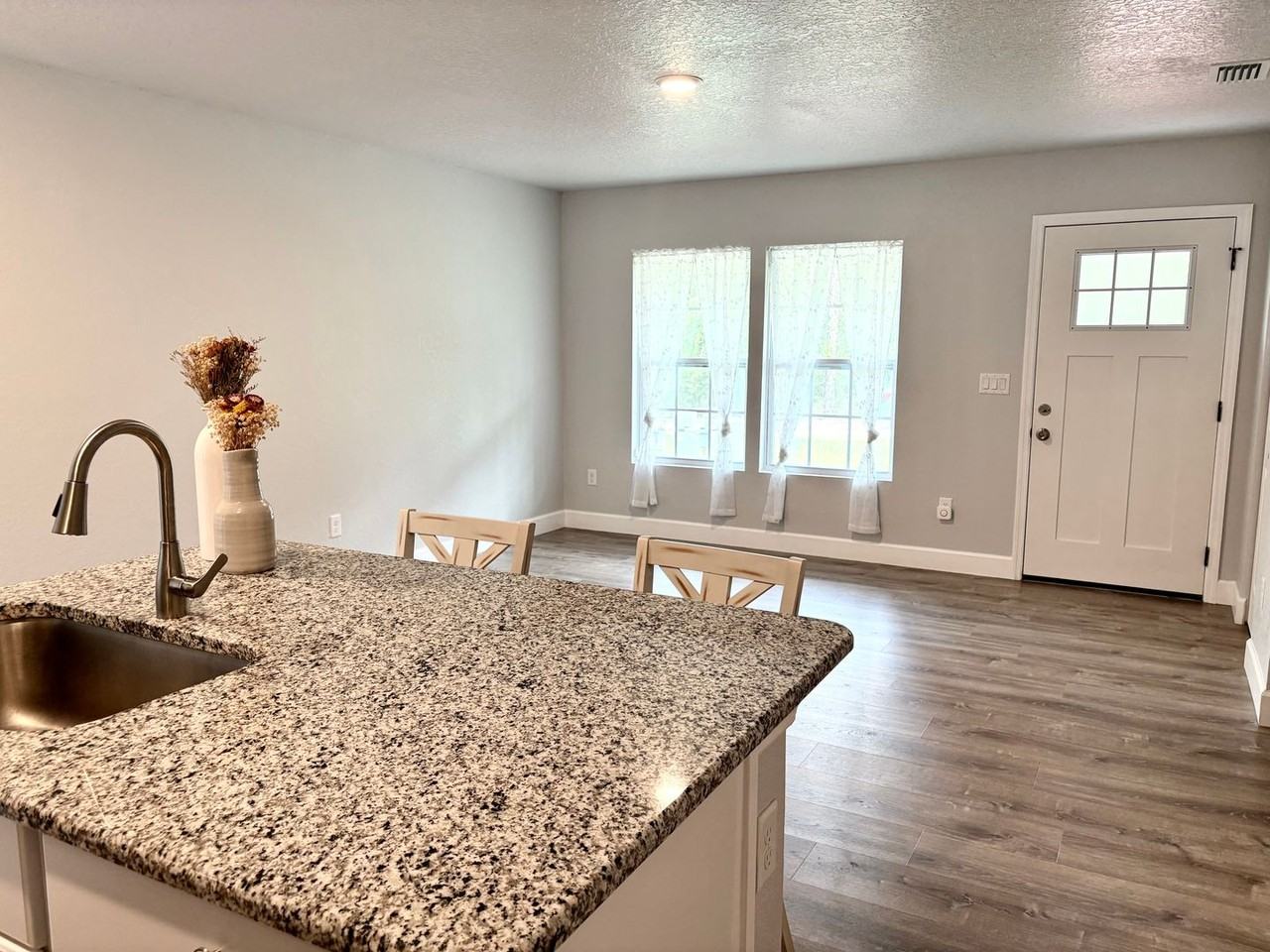 9850 Ne 69th Pl - Photo 5 of 21