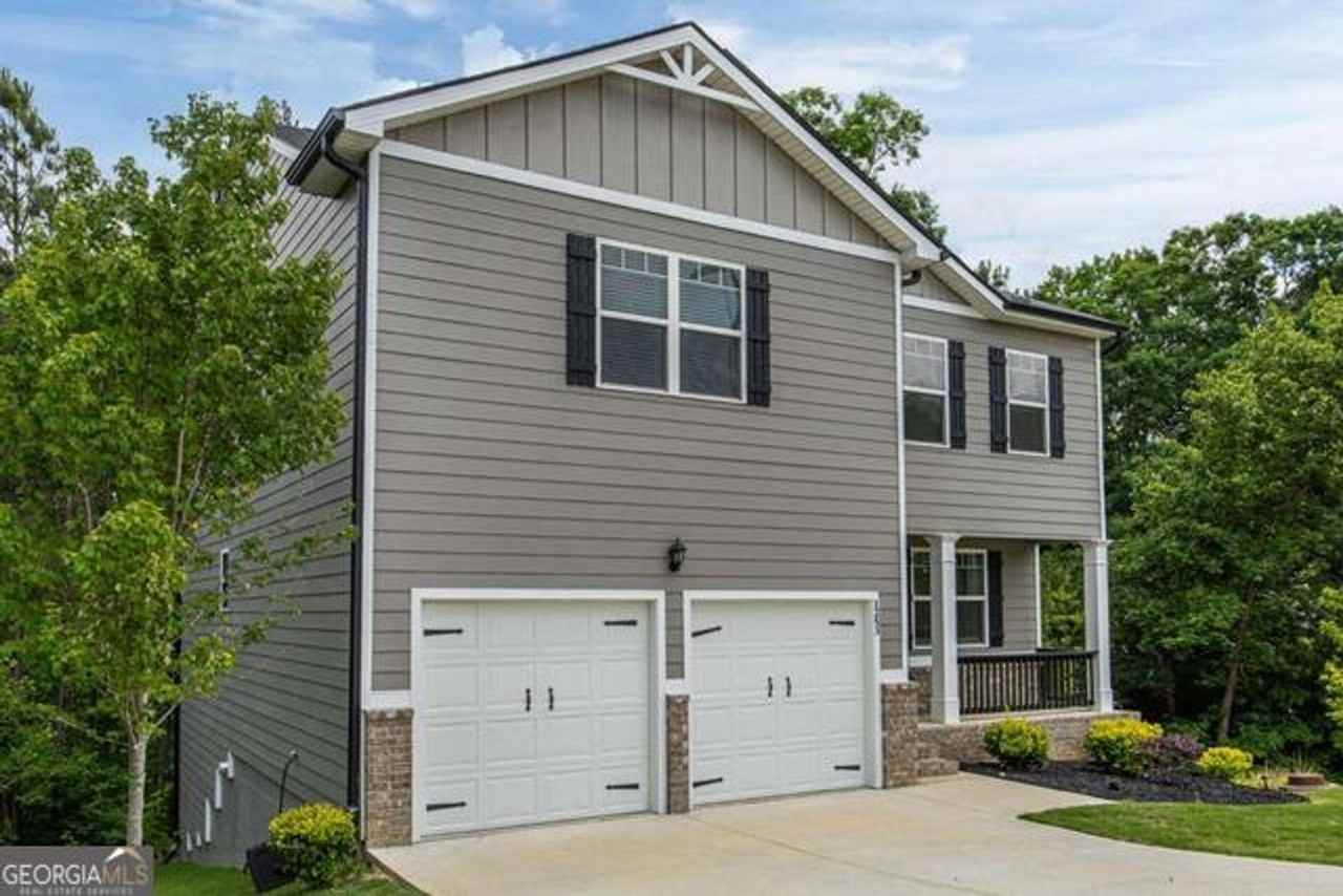 1253 Richmond Ct Se - Photo 3 of 47
