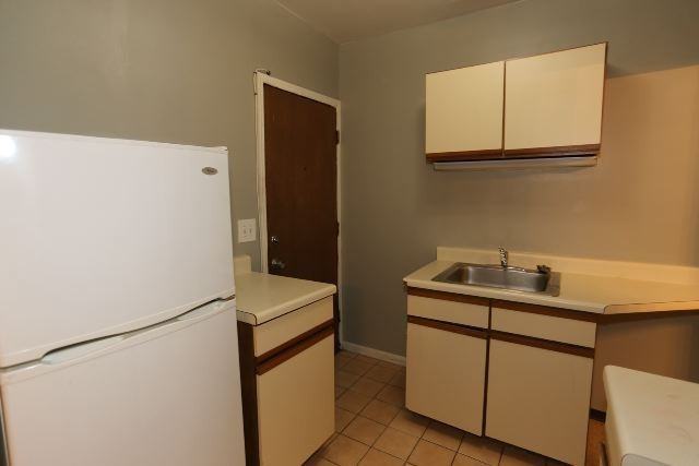 821A W Cornelia Ave #212 - Photo 4 of 14