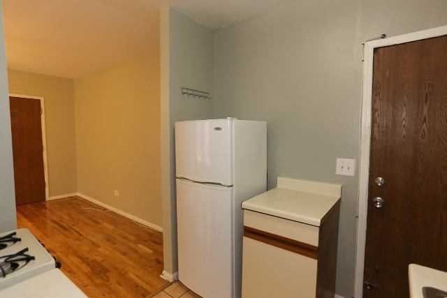 821A W Cornelia Ave #212 - Photo 6 of 14