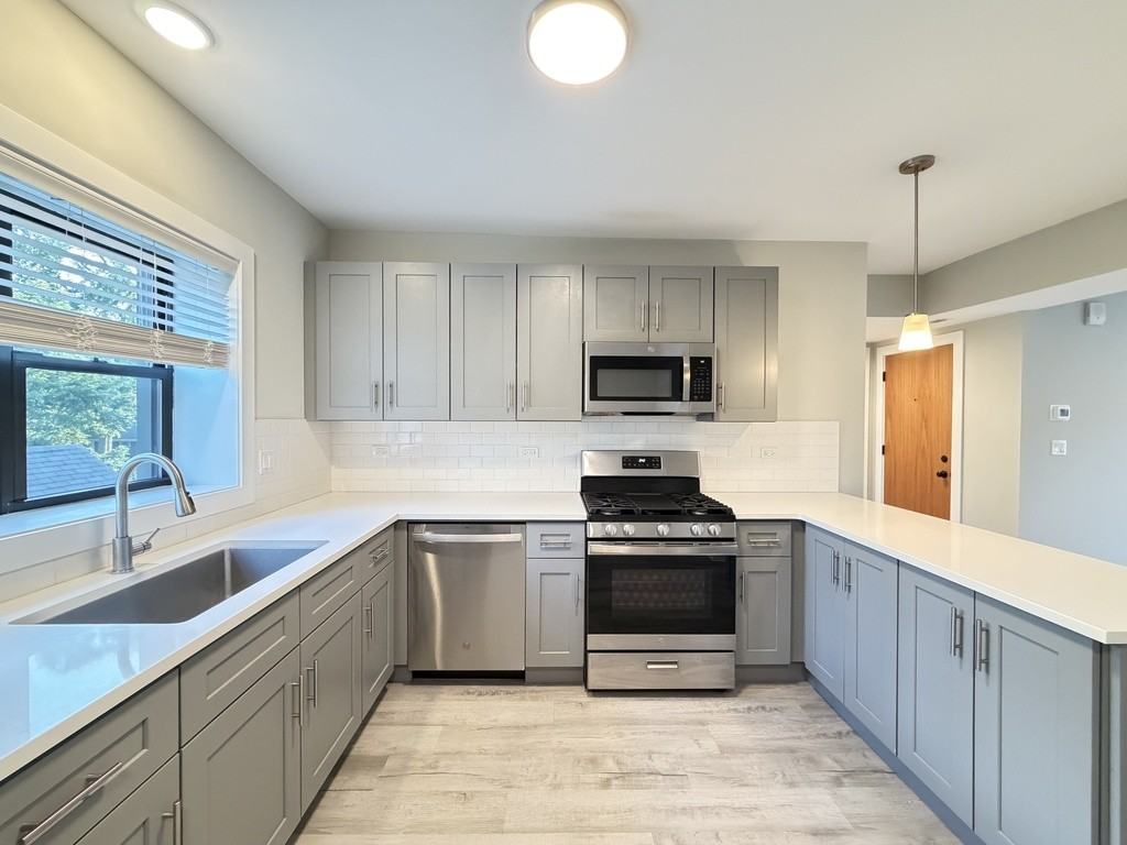 1133 Oak Ave #3E - Photo 5 of 21