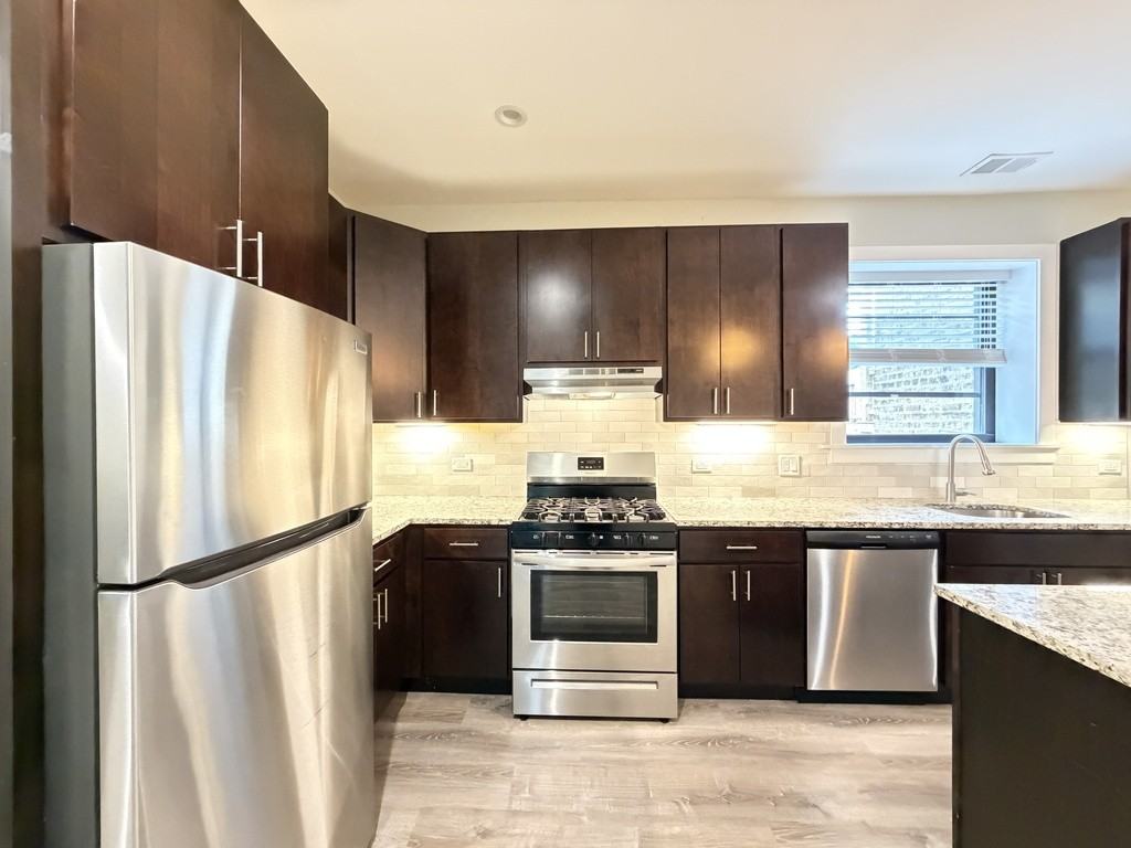 1144 Maple Ave #2 - Photo 3 of 21