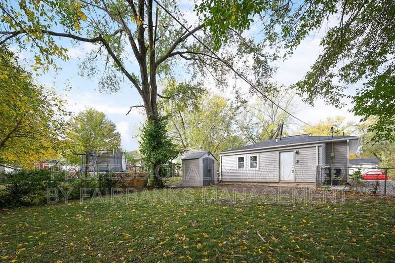 4535 N Forest Ave - Photo 4 of 17