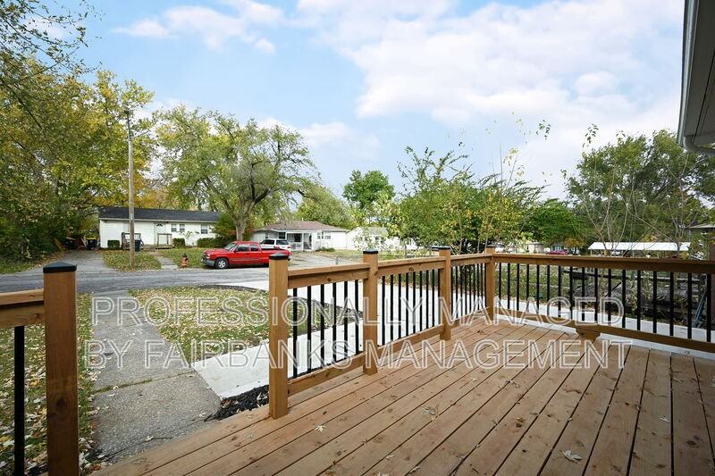 4535 N Forest Ave - Photo 5 of 17