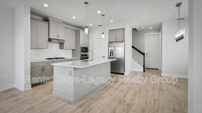 409 Crestview Dr - Photo 5 of 34