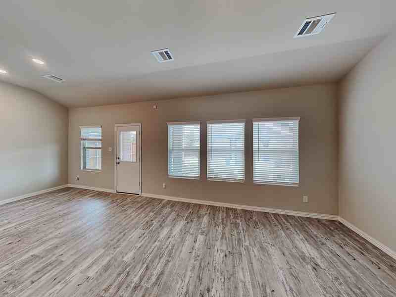 5533 Baker Creek Rd - Photo 2 of 18