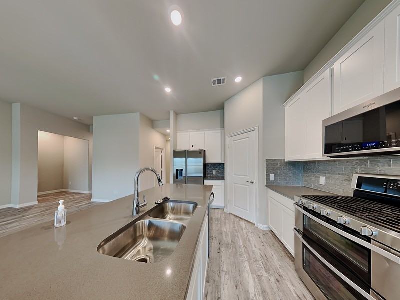 5533 Baker Creek Rd - Photo 4 of 18
