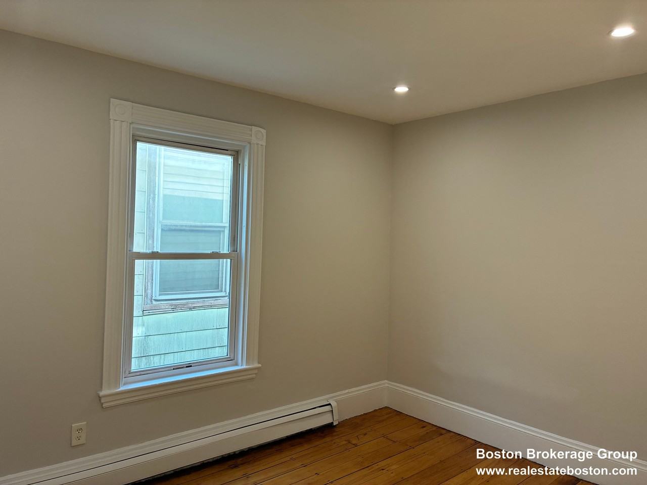 22 Howell St #3 - Photo 5 of 8