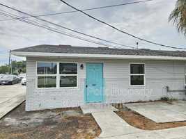 featured image of 3037 Saint Paul Dr