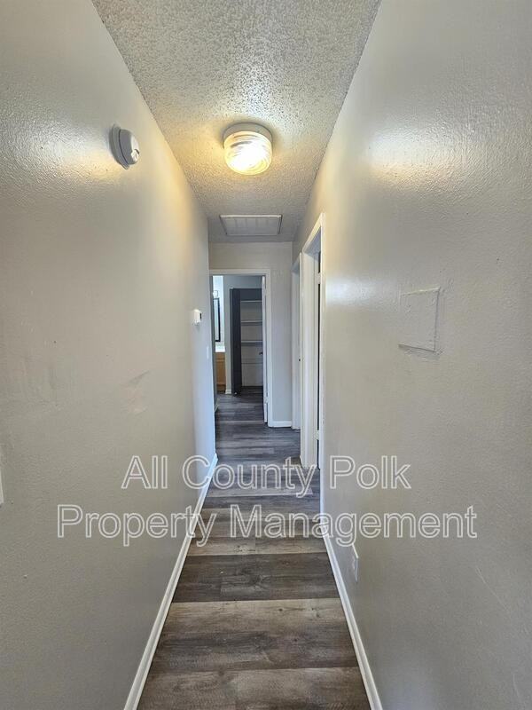 3037 Saint Paul Dr - Photo 5 of 10