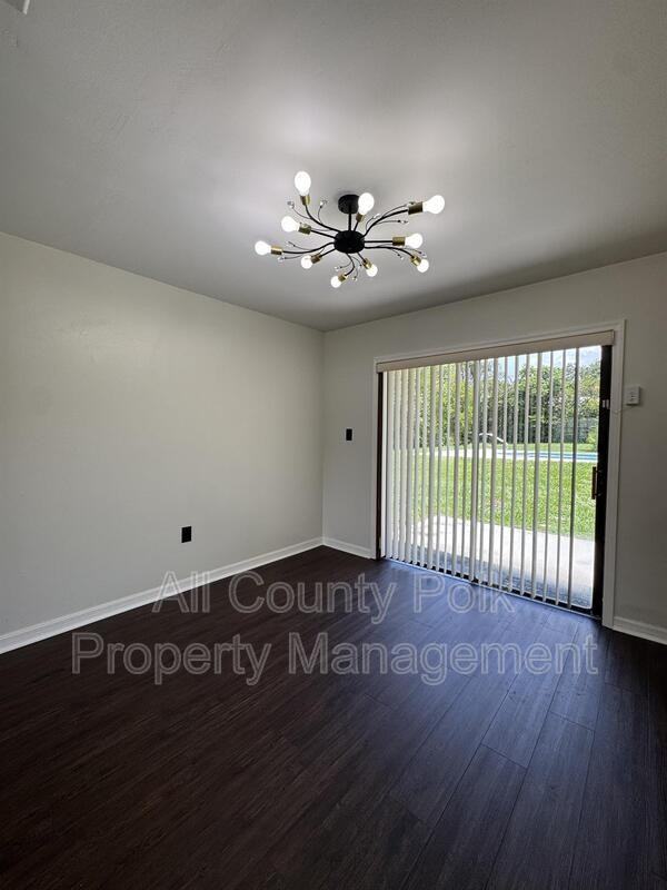 8601 Sunnydale Ln - Photo 6 of 40