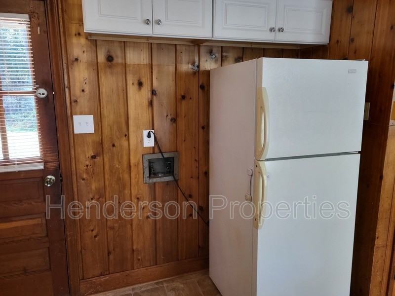 7512 Briardale Dr - Photo 6 of 10