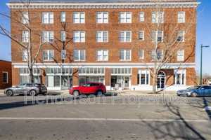 featured image of 197 N 2nd St #102