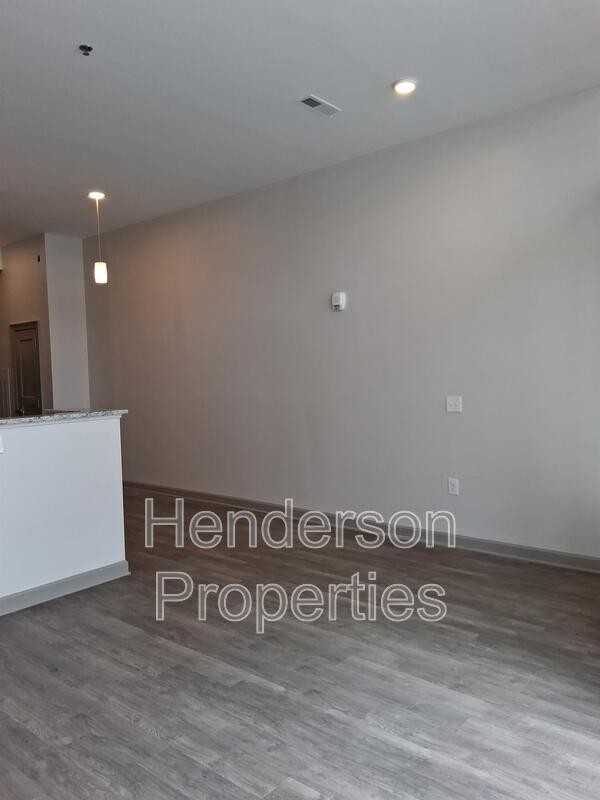 197 N 2nd St #102 - Photo 4 of 18