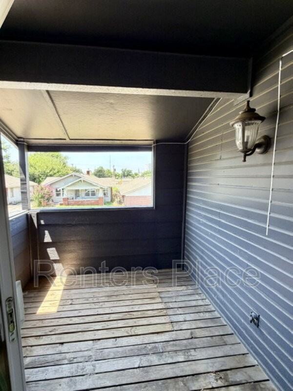 1207 S Quaker Ave #203 - Photo 7 of 12