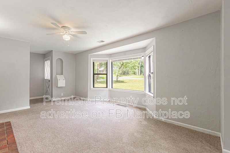 1107 W 27th St S - Photo 2 of 16