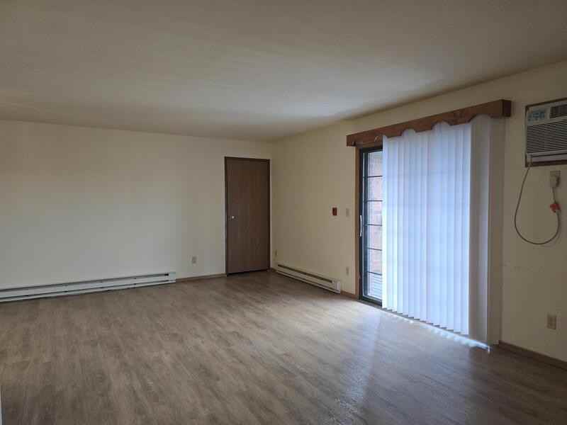 230 Robbins St - Photo 6 of 21